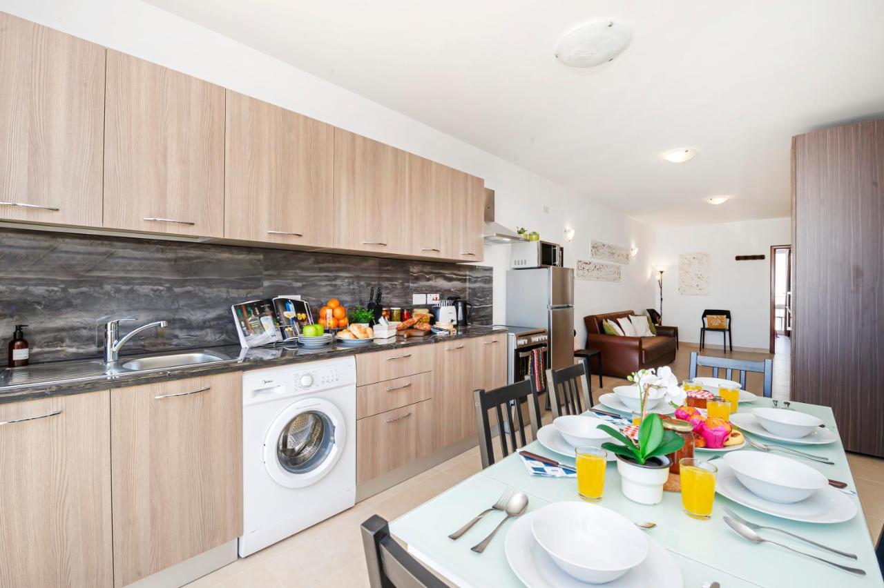 Summer Breeze Apartment With Panoramic Terrace - By Getawaysmalta Меллиеха Экстерьер фото